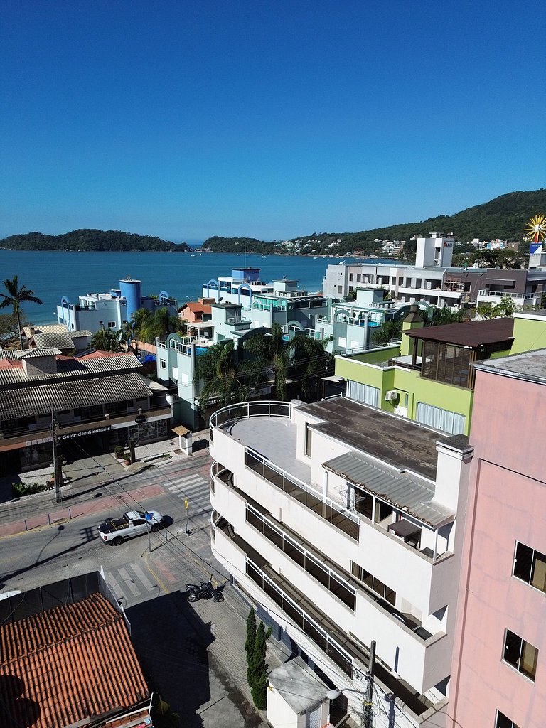 Apartamento no centro de Bombinhas - APTO101