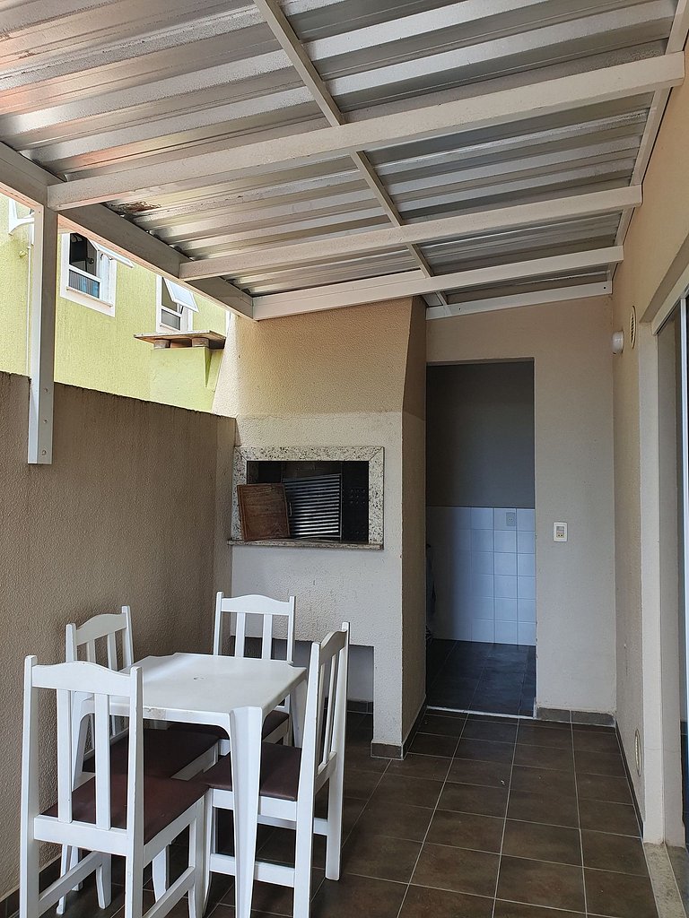 Apartamento no centro de Bombinhas - APTO101