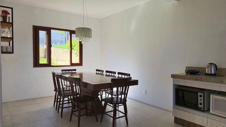 Casa em quatro ilhas - 50mts da praia